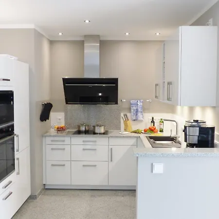 Leon Eg Apartment